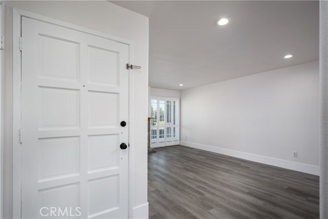 11263 Knott Avenue, Cypress CA: https://media.crmls.org/medias/c40fda22-9b73-4c6a-8870-b8d0cf3a434d.jpg