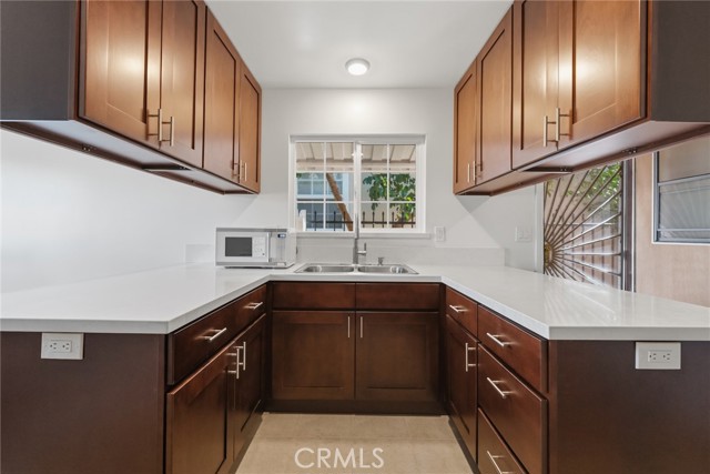 Detail Gallery Image 11 of 38 For 706 E Palmer, Compton,  CA 90221 - 3 Beds | 2 Baths