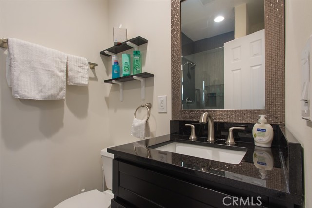 239 W Hillcrest Boulevard, Inglewood CA: https://media.crmls.org/medias/c4112866-6b28-4374-8a26-7b2ed66a015c.jpg
