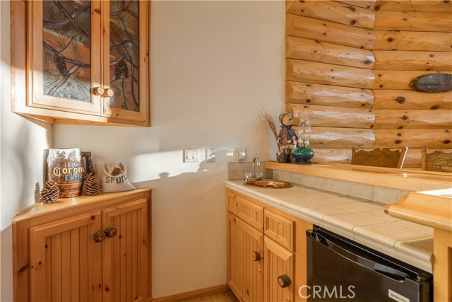 Detail Gallery Image 17 of 42 For 826 Boulder, Big Bear Lake,  CA 92315 - 3 Beds | 2/1 Baths