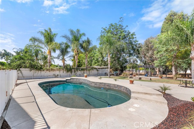 12596 Ross Avenue, Chino CA: https://media.crmls.org/medias/c412614a-8c7f-4c79-9890-34daf656c9e8.jpg