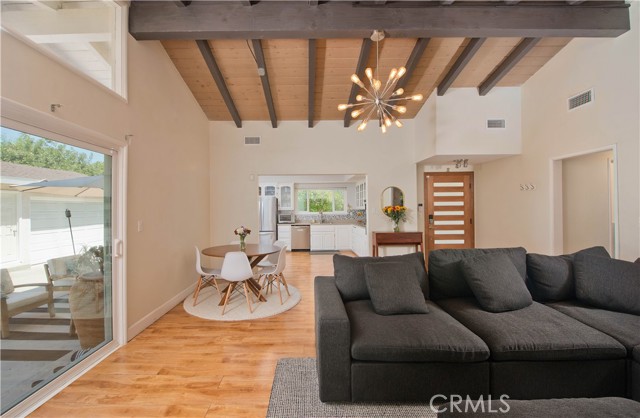 Detail Gallery Image 7 of 30 For 16915 Armstead St, Granada Hills,  CA 91344 - 3 Beds | 2 Baths