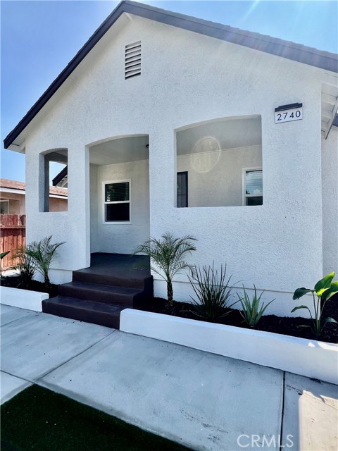 2740 Wabash, Los Angeles CA: https://media.crmls.org/medias/c41342cc-28e9-4ab3-9d90-5f10627f8533.jpg