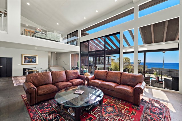 Detail Gallery Image 9 of 30 For 622 Mystic, Laguna Beach,  CA 92651 - 5 Beds | 4 Baths