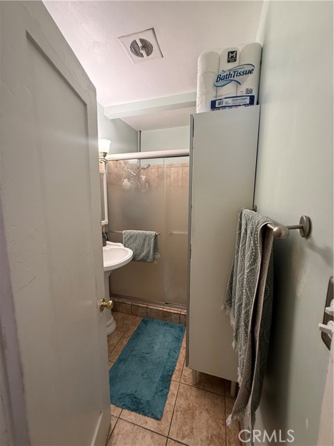 Image 11 of 27 For 516 Brand Boulevard
