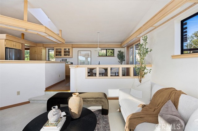 Detail Gallery Image 8 of 62 For 957 Skyline Dr, San Luis Obispo,  CA 93405 - 4 Beds | 2 Baths