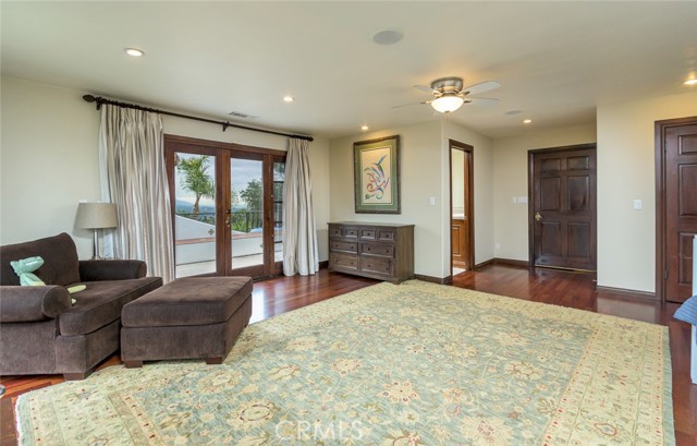 Detail Gallery Image 36 of 76 For 420 Inverness Dr, La Canada Flintridge,  CA 91011 - 6 Beds | 5/1 Baths