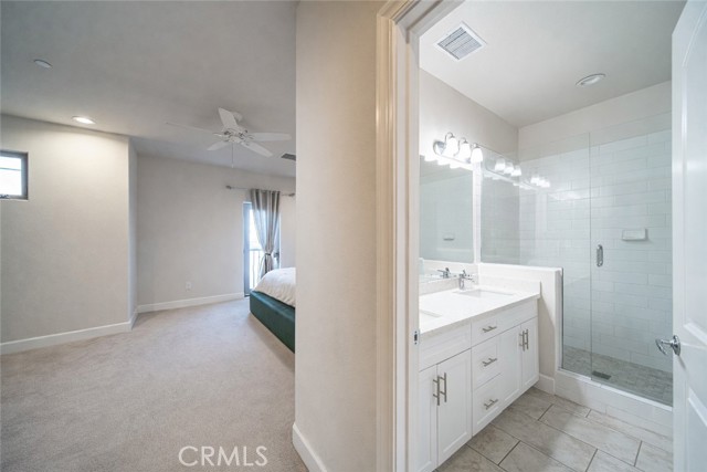 Detail Gallery Image 12 of 25 For 9834 Jersey #10,  Santa Fe Springs,  CA 90670 - 3 Beds | 3 Baths