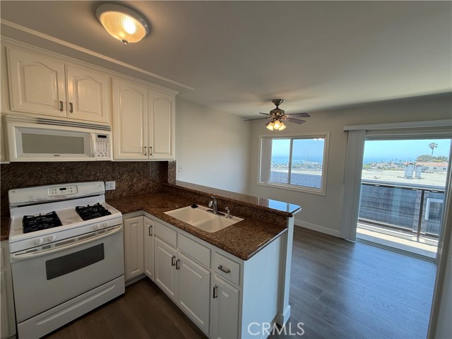 Detail Gallery Image 4 of 11 For 762 W 30th St #10,  San Pedro,  CA 90731 - 2 Beds | 1 Baths