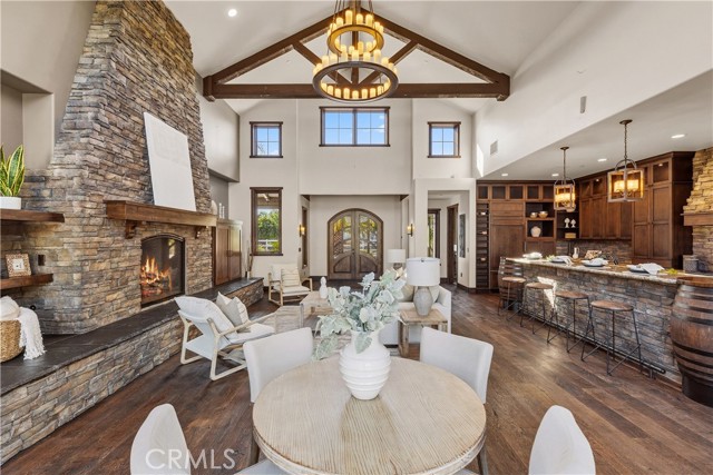 Detail Gallery Image 5 of 72 For 41570 Avenida Bordeaux, Temecula,  CA 92592 - 6 Beds | 4/1 Baths