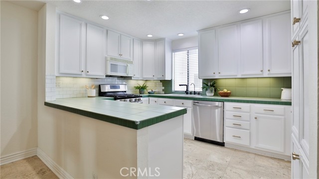 2607 Nelson Ave, Redondo Beach, California 90278, 2 Bedrooms Bedrooms, ,1 BathroomBathrooms,Residential,Sold,Nelson Ave,OC22046640
