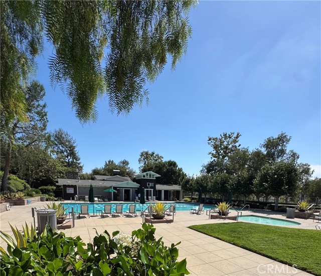 7051 Sitio Caliente, Carlsbad CA: https://media.crmls.org/medias/c4162c34-ecf2-455b-ab1c-7a758710dc7d.jpg