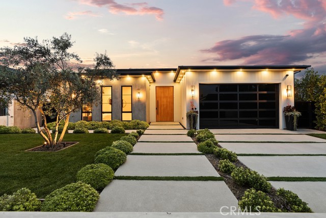 Detail Gallery Image 2 of 62 For 5727 Cahill Ave, Tarzana,  CA 91356 - 4 Beds | 4/1 Baths