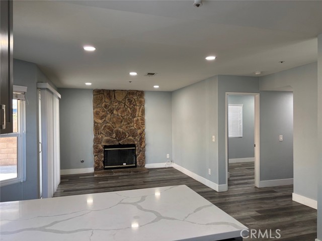 Detail Gallery Image 5 of 16 For 17262 Russo Ct, Fontana,  CA 92336 - 4 Beds | 3 Baths