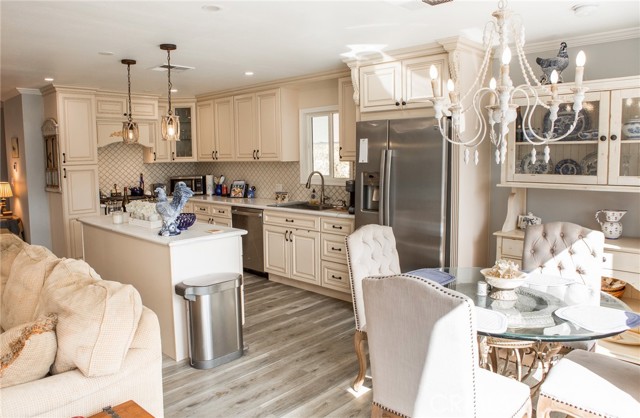 23777 Mulholland Hwy Spc 73, Calabasas CA: https://media.crmls.org/medias/c41943b1-073a-4161-9b5f-4e047e6ba34a.jpg