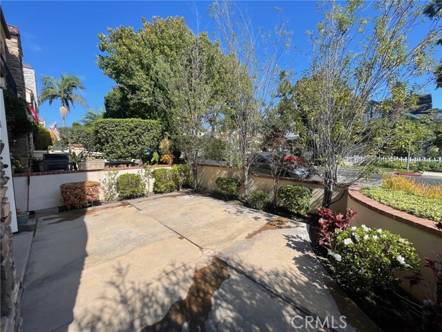 Detail Gallery Image 11 of 55 For 2332 2nd Ave, Corona Del Mar,  CA 92625 - 3 Beds | 3/1 Baths