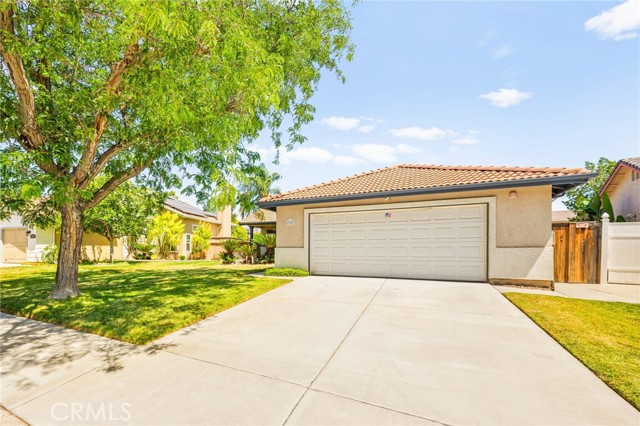 2755 Cambridge Avenue, Hemet CA: https://media.crmls.org/medias/c419f6bf-bce9-4a45-8a0f-eccd31f7a55e.jpg