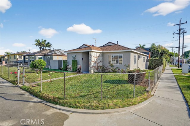 Detail Gallery Image 6 of 37 For 4049 Martin Luther King Jr, Lynwood,  CA 90262 - 3 Beds | 2 Baths