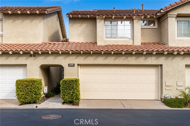 Detail Gallery Image 3 of 38 For 2527 Avenita Alpera, Tustin,  CA 92782 - 2 Beds | 2/1 Baths