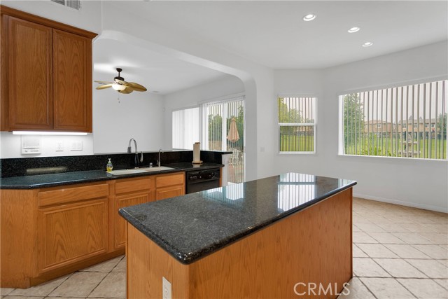 34113 Castle Pines Drive, Yucaipa CA: https://media.crmls.org/medias/c41a6db4-0f05-4a19-873f-28feadfc97f0.jpg