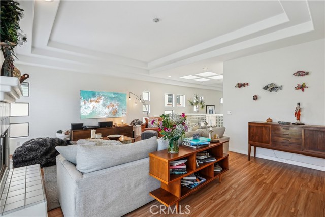 Detail Gallery Image 3 of 46 For 221 S Francisca Ave Unit a,  Redondo Beach,  CA 90277 - 3 Beds | 2/1 Baths