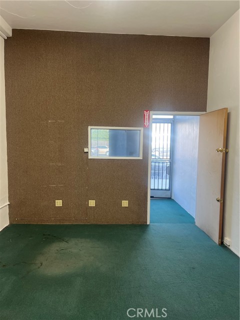 4310 W Victory Boulevard, Burbank, California 91505, ,Commercial Lease,For Rent,4310 W Victory Boulevard,CRBB25020071