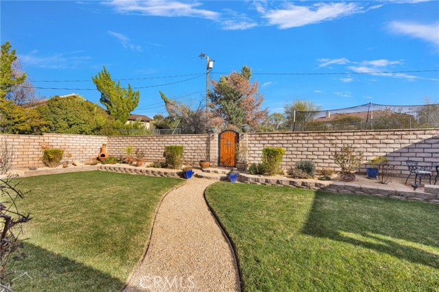 Detail Gallery Image 64 of 75 For 19978 Eyota, Apple Valley,  CA 92308 - 4 Beds | 3 Baths