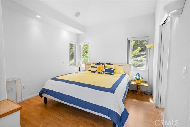 38512 North Shore Drive, Fawnskin CA: https://media.crmls.org/medias/c41c7c48-7d5f-4239-9844-58a4a607f570.jpg