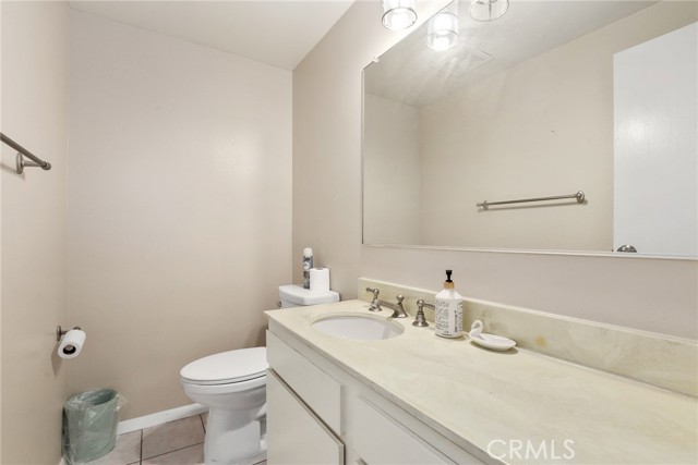 Detail Gallery Image 8 of 27 For 2304 Mathews Ave #2,  Redondo Beach,  CA 90278 - 2 Beds | 2/1 Baths