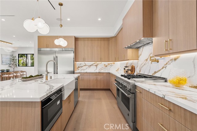 5945 Hesperia Avenue, Encino CA: https://media.crmls.org/medias/c41d1a93-f188-42d9-bff4-9559cdd54bbc.jpg