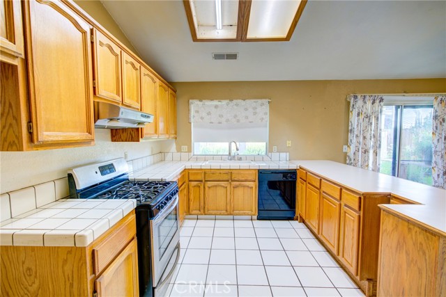 Detail Gallery Image 10 of 24 For 2326 Santos St, Dos Palos,  CA 93620 - 3 Beds | 2 Baths