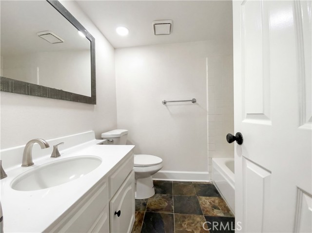 Detail Gallery Image 14 of 42 For 3303 Deaver, Corona,  CA 92882 - 3 Beds | 3 Baths