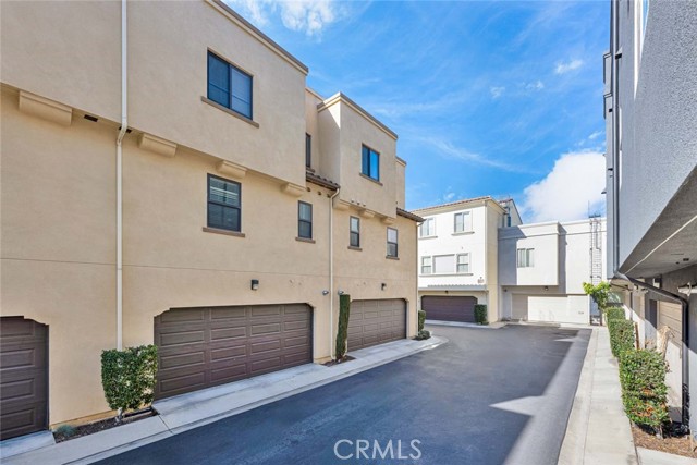 Detail Gallery Image 18 of 21 For 813 S Anaheim Bld #101,  Anaheim,  CA 92805 - 3 Beds | 2/1 Baths