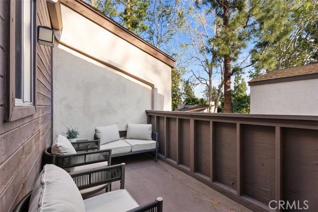 Detail Gallery Image 5 of 9 For 1410 Cabrillo Park Dr #E,  Santa Ana,  CA 92701 - 1 Beds | 1 Baths