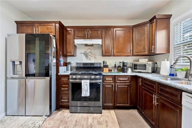 Detail Gallery Image 14 of 24 For 3078 Serrano, San Bernardino,  CA 92405 - 2 Beds | 2 Baths