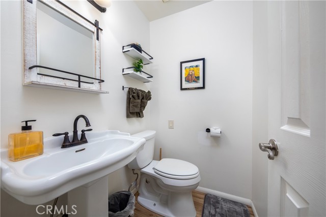 Detail Gallery Image 24 of 58 For 39651 Flicker Rd, Fawnskin,  CA 92333 - 5 Beds | 3/1 Baths