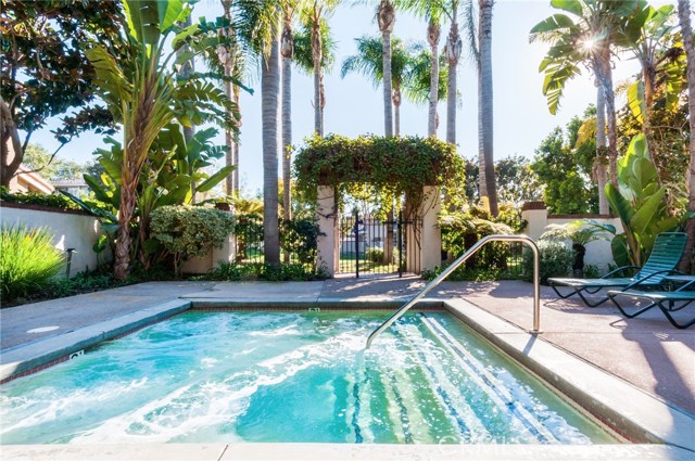 24 Bermuda Court, Manhattan Beach, California 90266, 3 Bedrooms Bedrooms, ,1 BathroomBathrooms,Residential,Sold,Bermuda,SB17026195