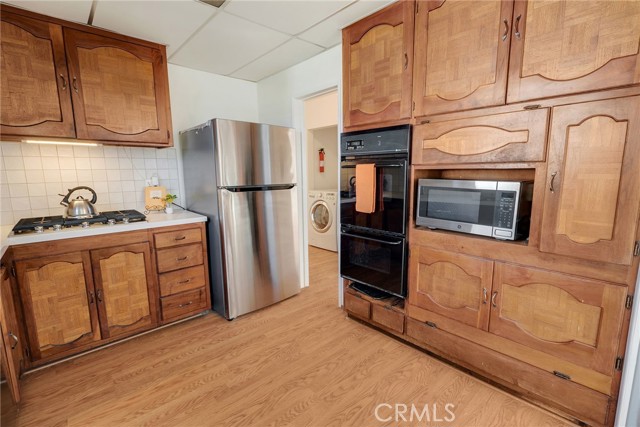 Detail Gallery Image 13 of 28 For 18405 Haas Ave, Torrance,  CA 90504 - 3 Beds | 2 Baths