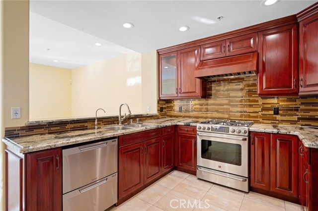 Detail Gallery Image 16 of 46 For 983 Calle Amable, Glendale,  CA 91208 - 4 Beds | 3 Baths