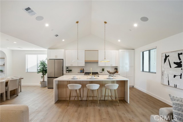 20109 Archwood Street, Winnetka CA: https://media.crmls.org/medias/c42159fb-b808-4ff4-a499-0101078f8f55.jpg