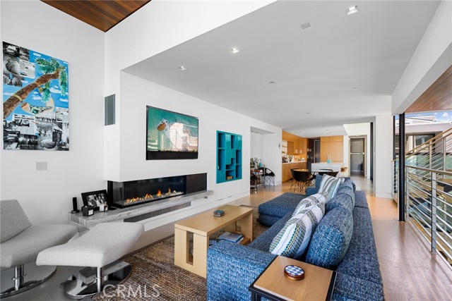 Detail Gallery Image 10 of 32 For 1509 E Bay Ave, Newport Beach,  CA 92661 - 4 Beds | 4/1 Baths