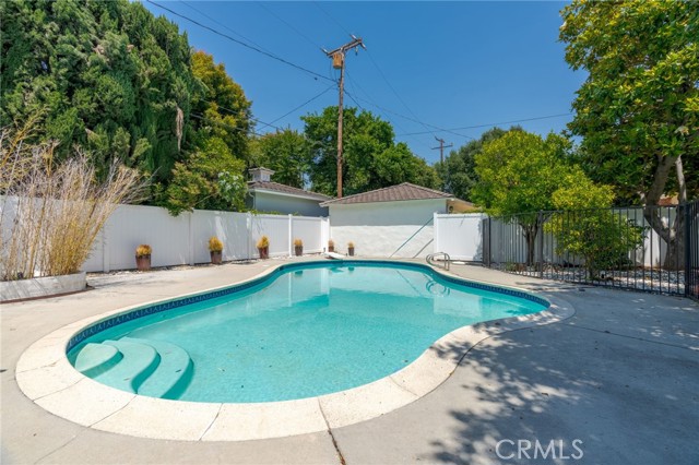 2245 E California Boulevard, San Marino CA: https://media.crmls.org/medias/c42331c1-6f63-45da-9f86-34970ce89eb5.jpg