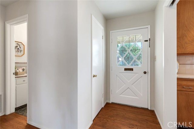 6831 Coronado Way, Riverside CA: https://media.crmls.org/medias/c4245079-086c-4b24-85b7-4c28660db4fd.jpg