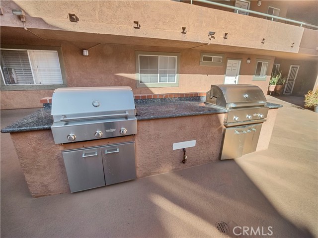 Detail Gallery Image 23 of 39 For 2507 E 15th #304,  Long Beach,  CA 90804 - 2 Beds | 2 Baths