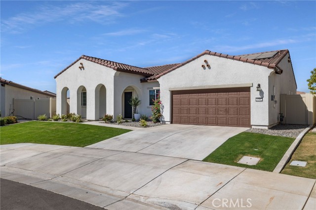 Detail Gallery Image 4 of 41 For 10312 Breitenbush Ave, Bakersfield,  CA 93311 - 3 Beds | 2 Baths