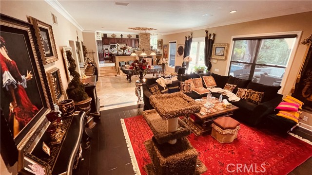 Image 7 of 25 For 732 S Rosecrest Cir