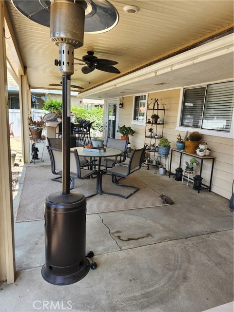 23609 Canyon Lake N Drive, Canyon Lake CA: https://media.crmls.org/medias/c4262a21-229d-42a4-8952-a914b3f9dbb3.jpg