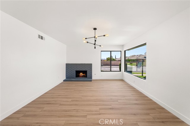 1644 Bradford Drive, Glendora CA: https://media.crmls.org/medias/c426ade3-1bb5-4103-a1c6-6badd683fb10.jpg