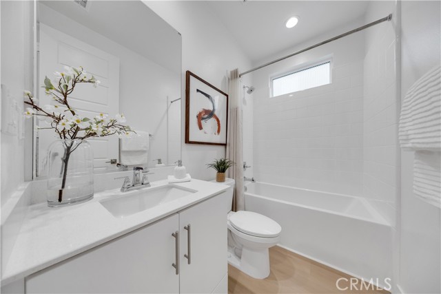 Detail Gallery Image 10 of 72 For 251 Tank, Irvine,  CA 92618 - 4 Beds | 3/1 Baths