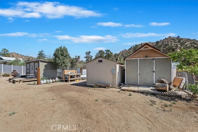 1946 Desert Front Road, Wrightwood CA: https://media.crmls.org/medias/c427d8a3-6cf6-4624-b168-3b90fa31985f.jpg